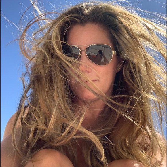 ♥️ Family 🏝 Sunshine ☀️ Music 🎶 Travel 🧳 - Picture 1 of 1